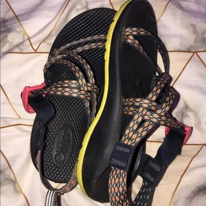 multi color chaco kids size 3